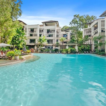 Private Apartments In The Temple Beachfront Resort Palm Cove Zewnętrze zdjęcie