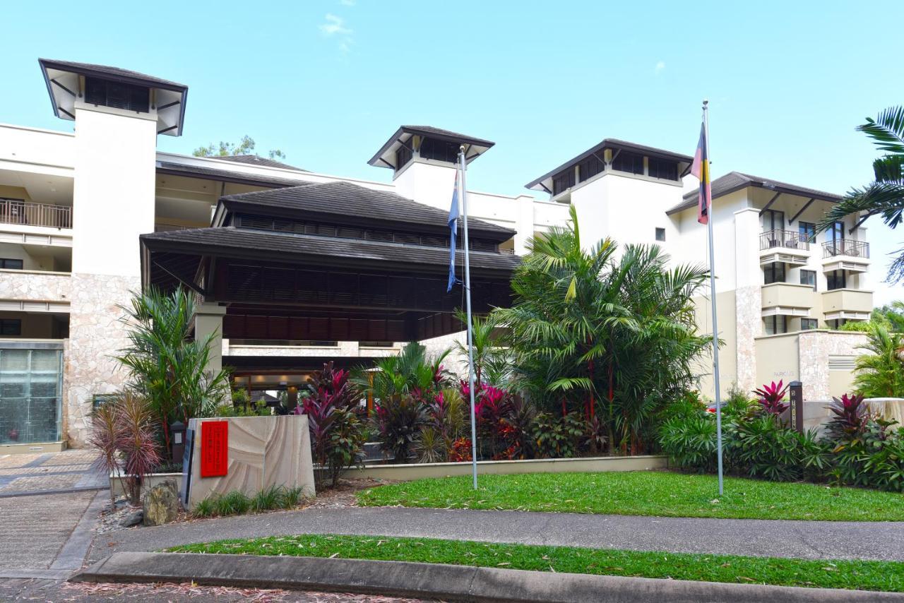 Private Apartments In The Temple Beachfront Resort Palm Cove Zewnętrze zdjęcie