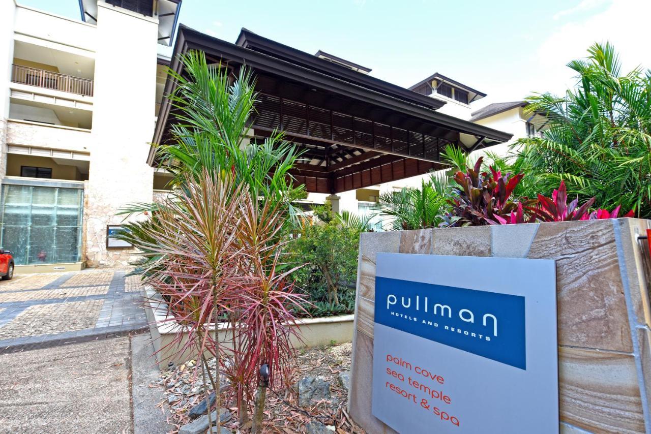 Private Apartments In The Temple Beachfront Resort Palm Cove Zewnętrze zdjęcie